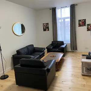 Modern Third Floor , Bruxelles Belgio